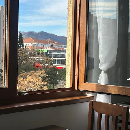 Sunny Apartment *